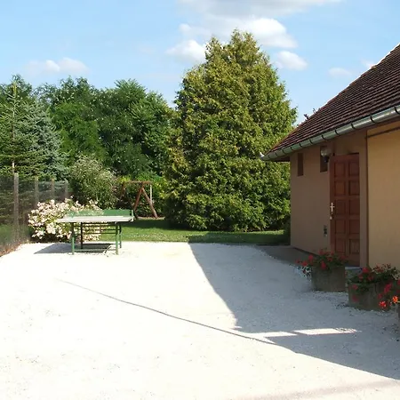 Zsiga Apartmanhaz